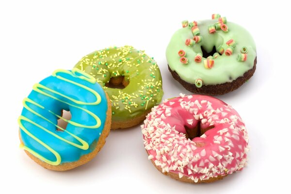 Leckere Donuts in einer bunten Glasur