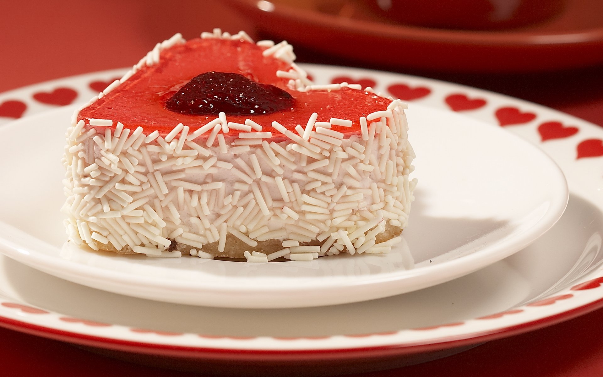 food sweet cake cake strawberry jam chips cream red plates hearts red background