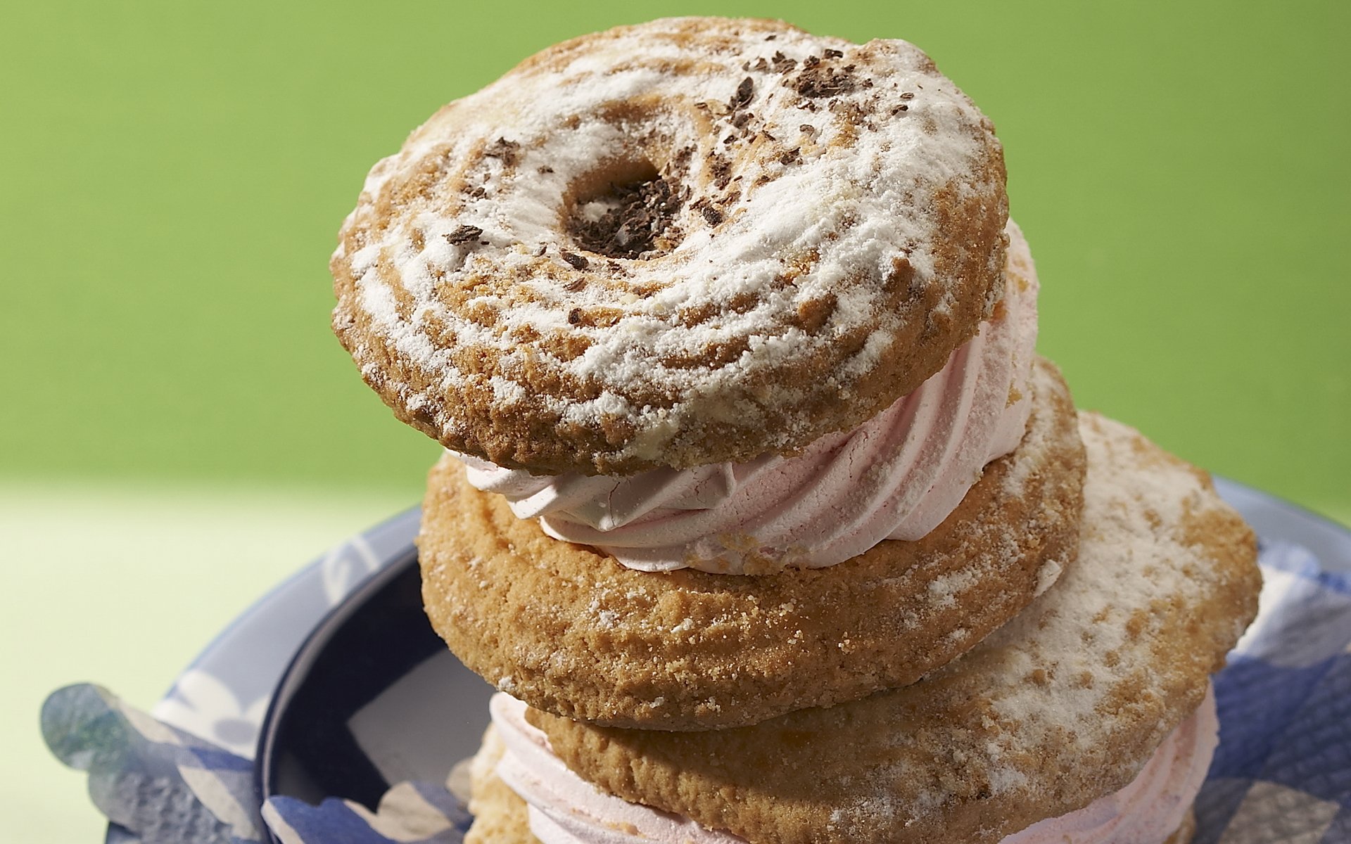food sweet dessert delicious cookies powdered sugar cream marshmallows cake macro close up