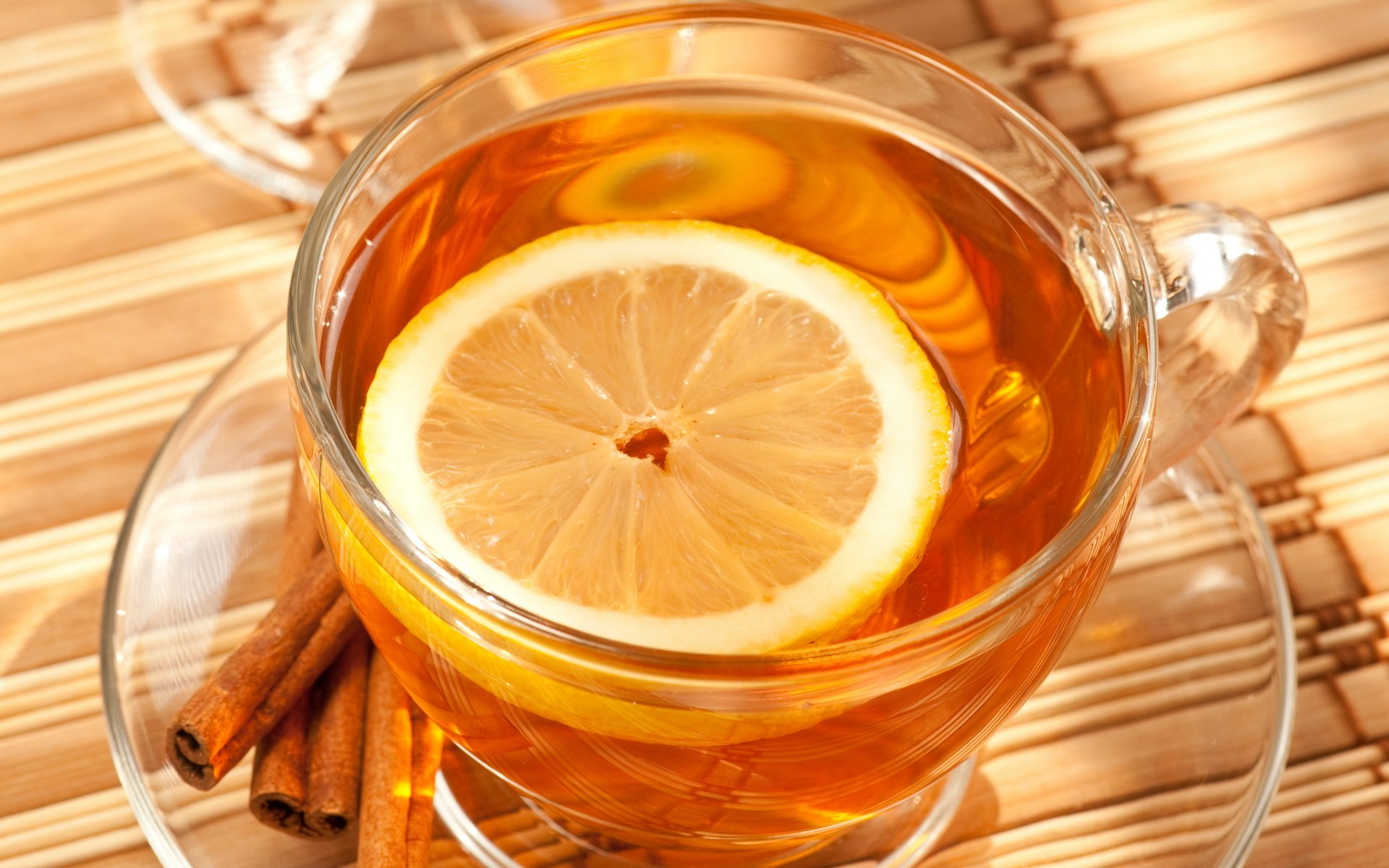 tea cup saucer lemon cinnamon