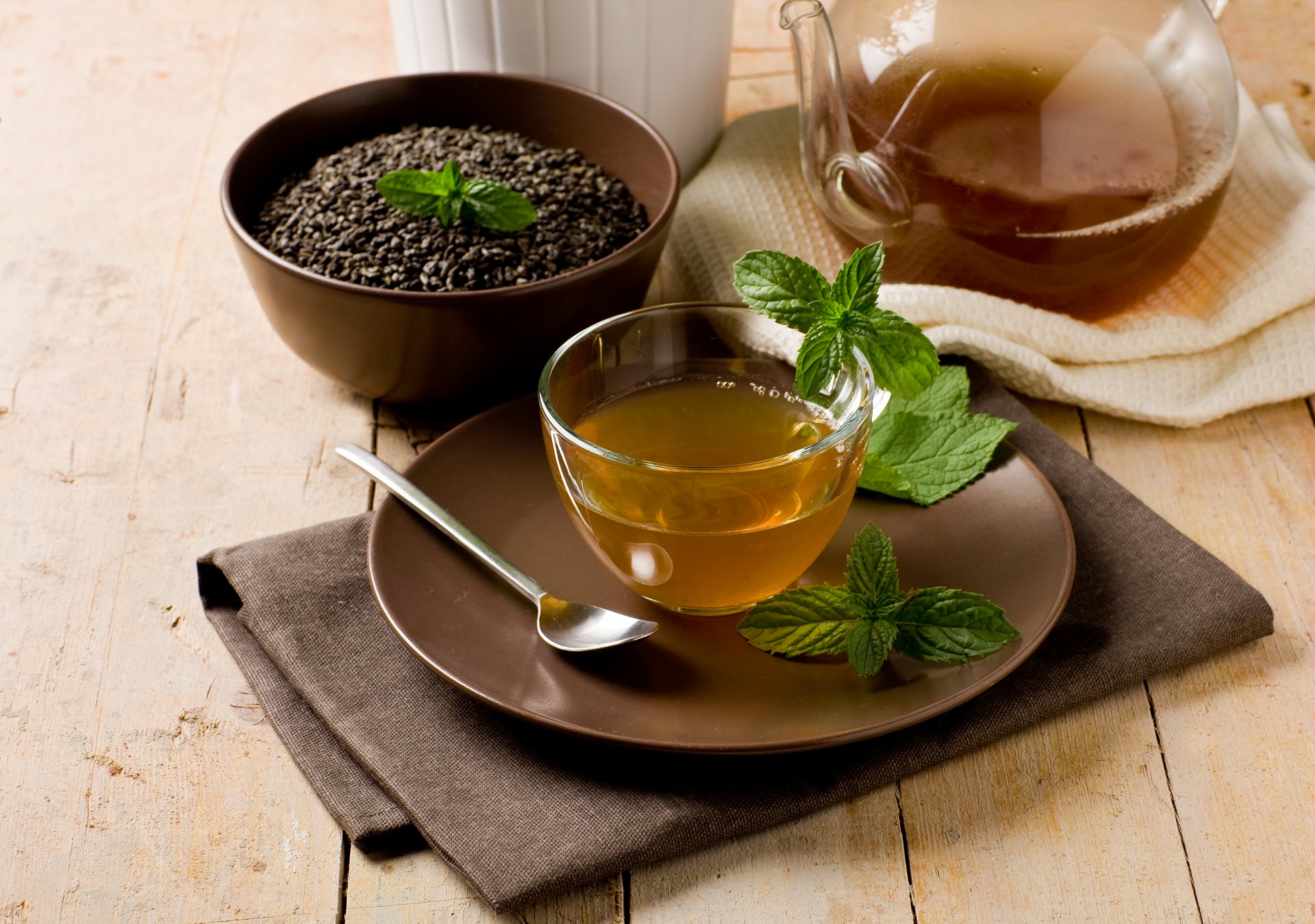 tasse tee minze teebeutel