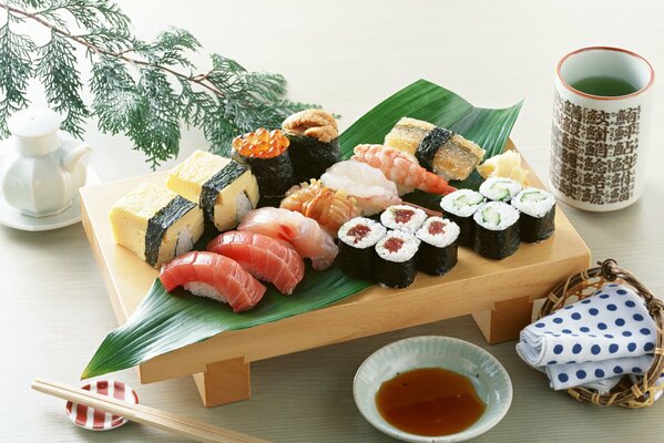 Eine schöne Portion köstliches Sushi