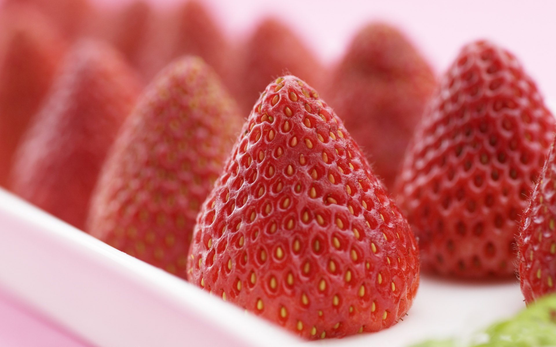 trawberry berry red close up