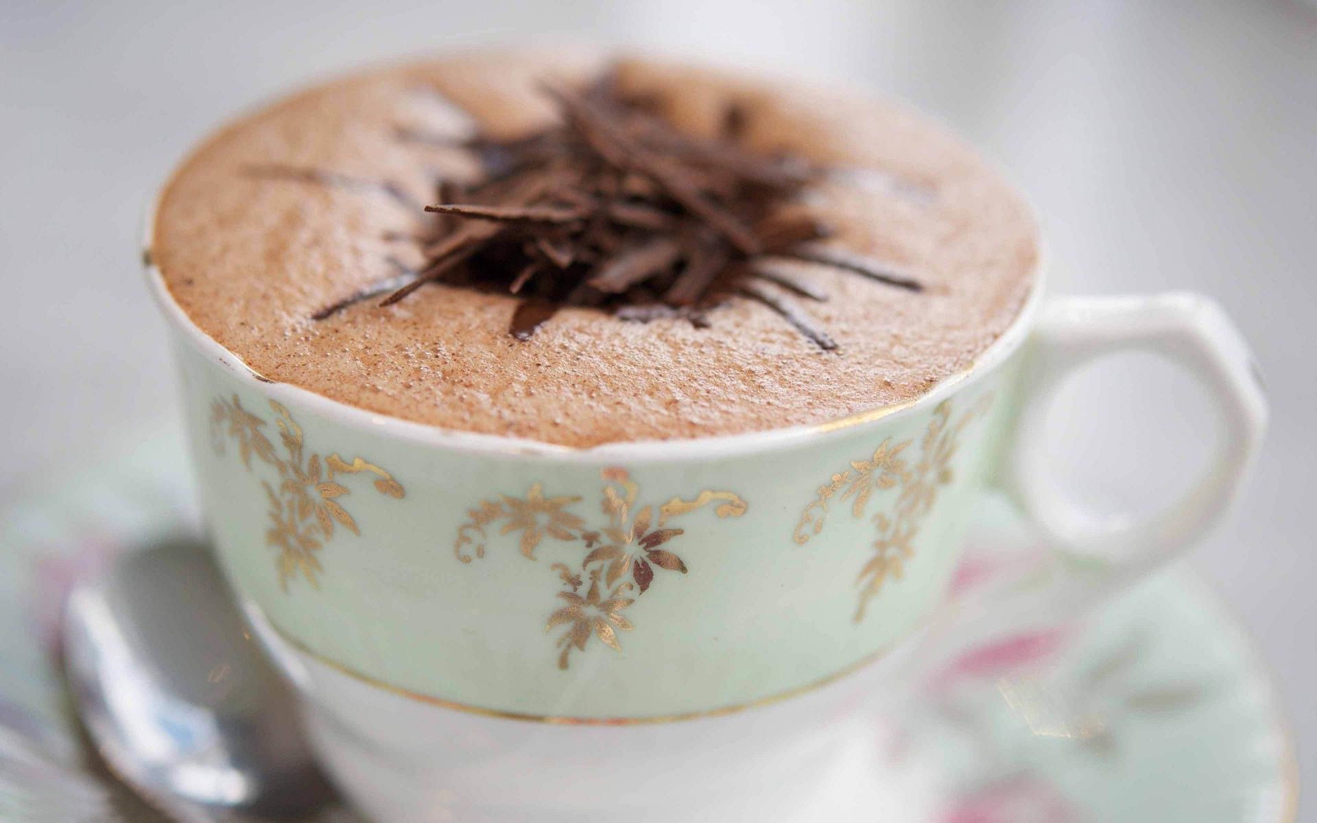 tasse trinken kaffee schaum set vergoldung muster