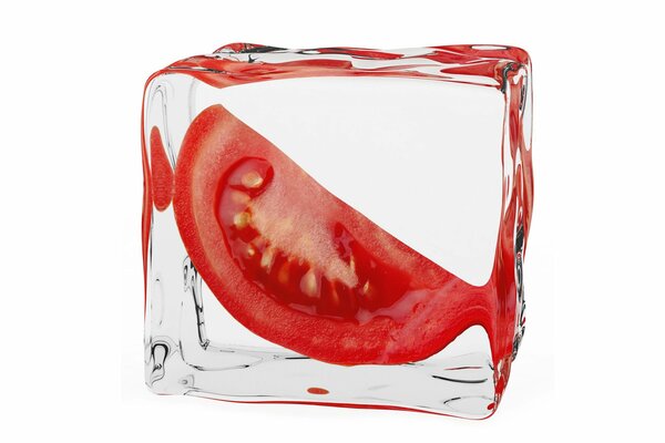 ¿Alguna vez has probado la mitad de un tomate congelado en un cubo de hielo