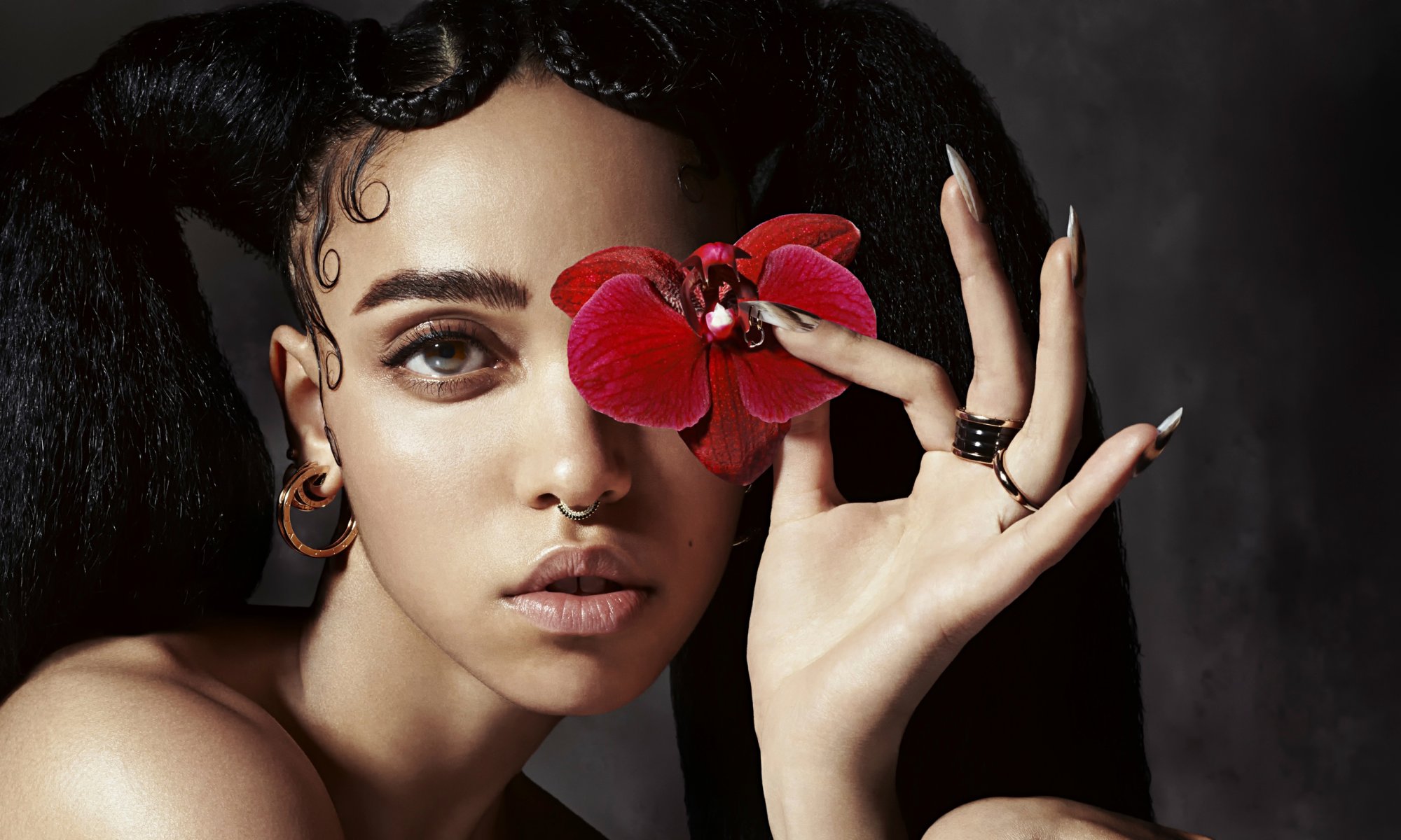 fka twigs british singer songwriter waist debrett barnett