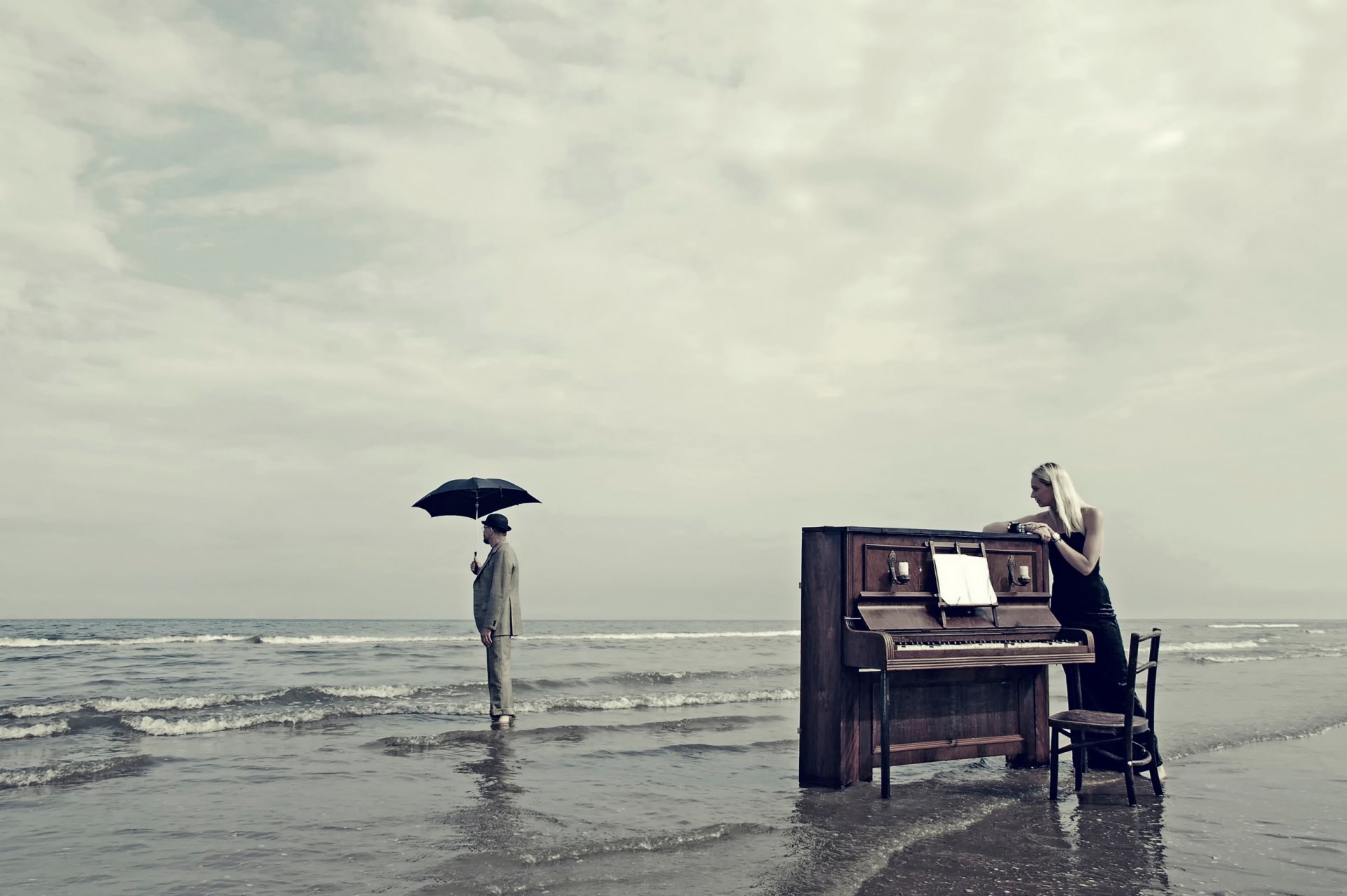 klavier ufer mann regenschirm mädchen