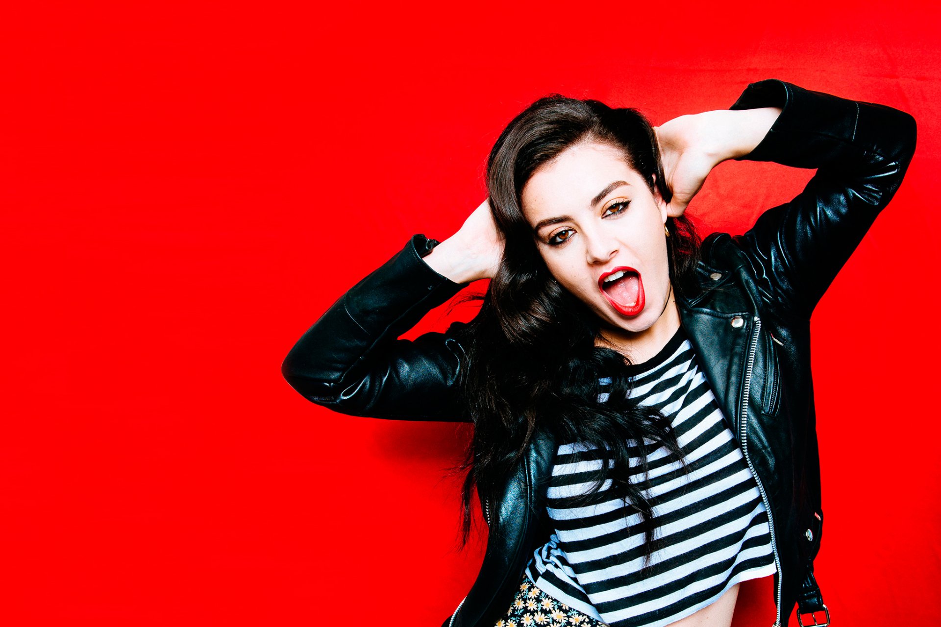 charli xcx charlotte emma aitchison diy sierpień 2012