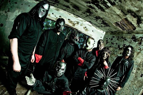 Alternative metal rock band in masks