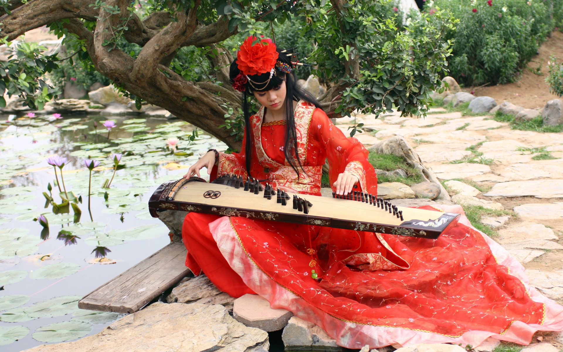 fille asiatique musique