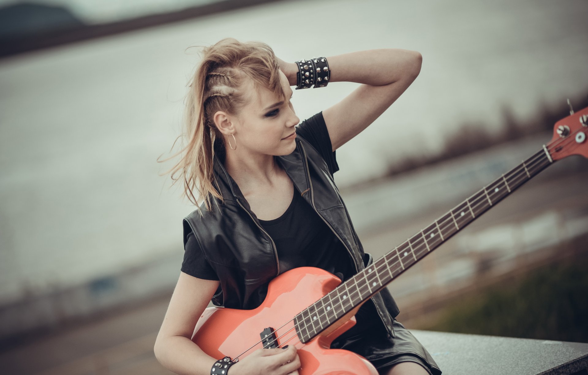 ragazza chitarra musica