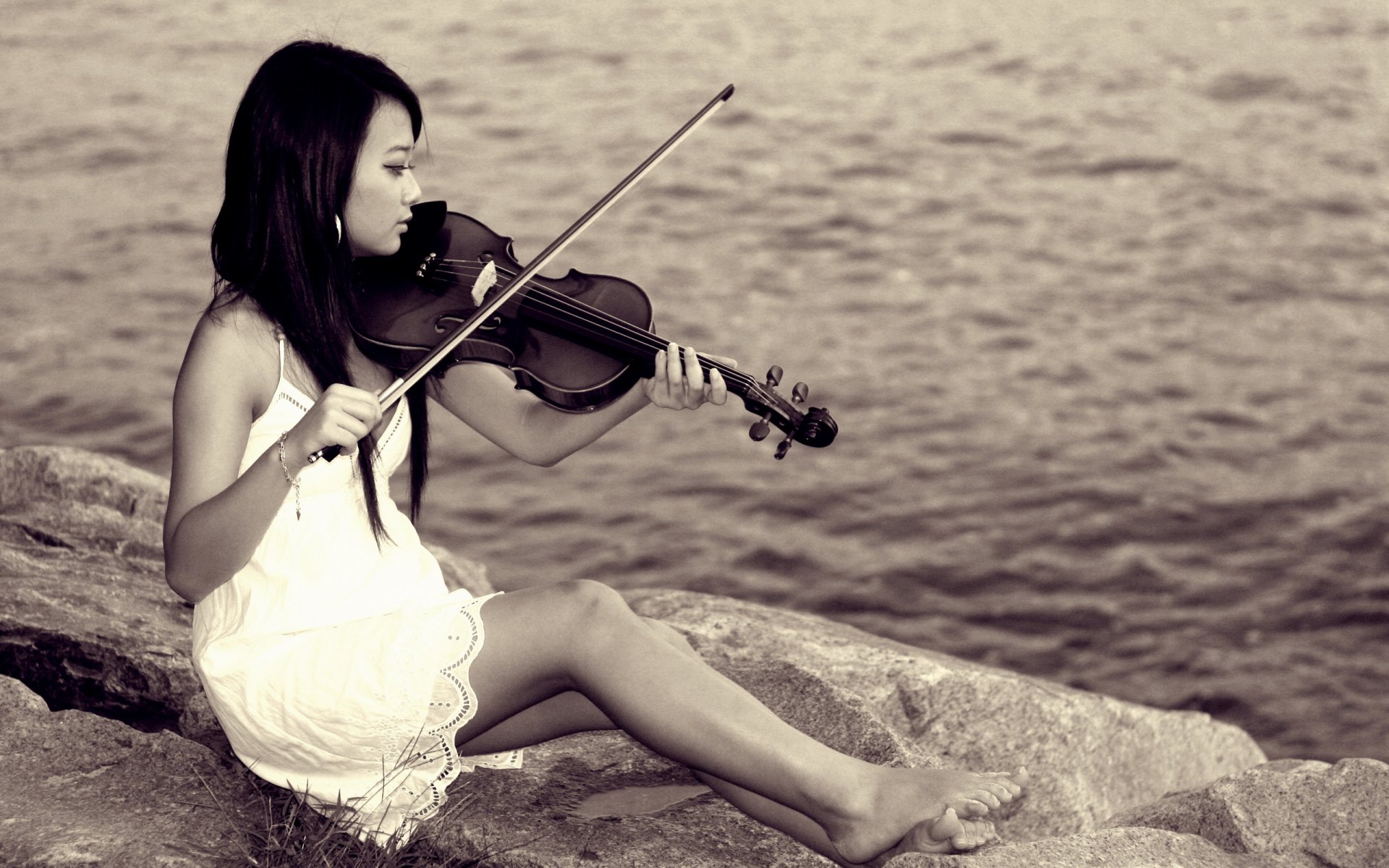 girl asian violin music