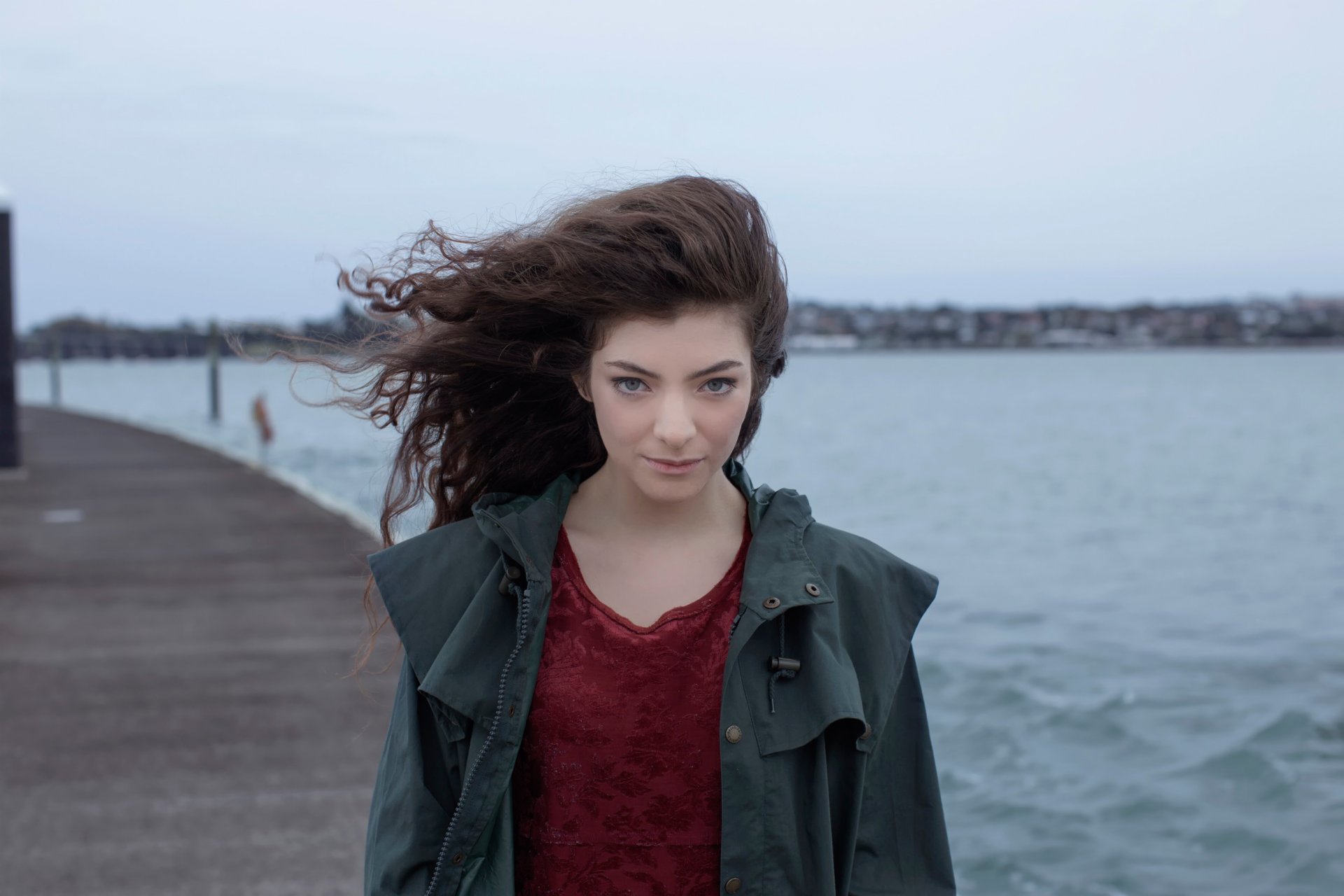 lorde señor cantante de nueva zelanda compositora ella maria lani yelich o connor miembros de la familia real art pop indie pop electrónica