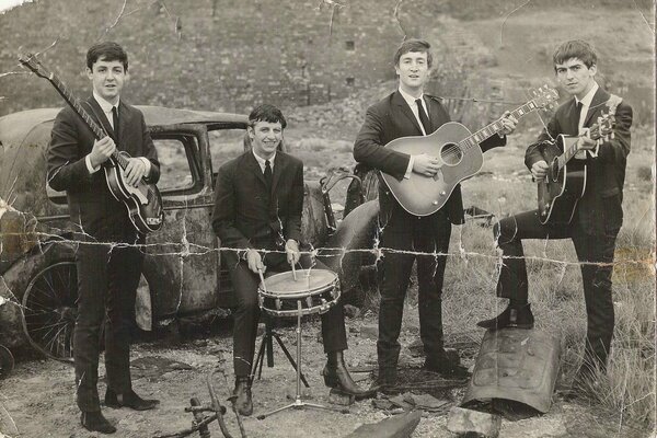 Stare zdjęcie zespołu Beatlesów
