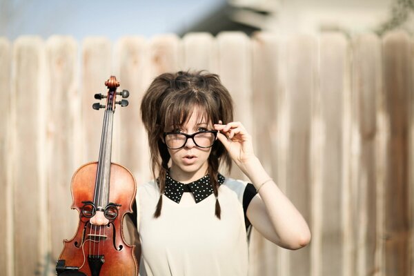 The beautiful Lindsay Stirling and the violin