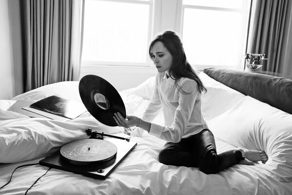 Ellen Page decided to listen to a vinyl record from the Beatles