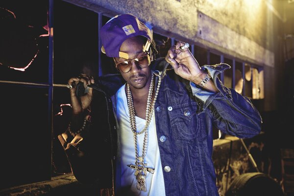 Rapper 2 chainz in his signature style