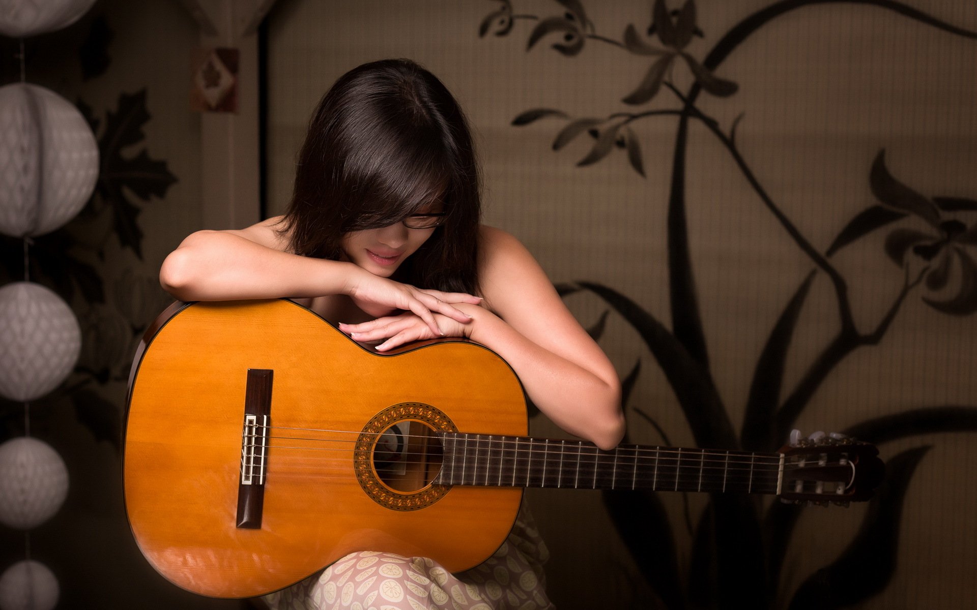 chica guitarra música