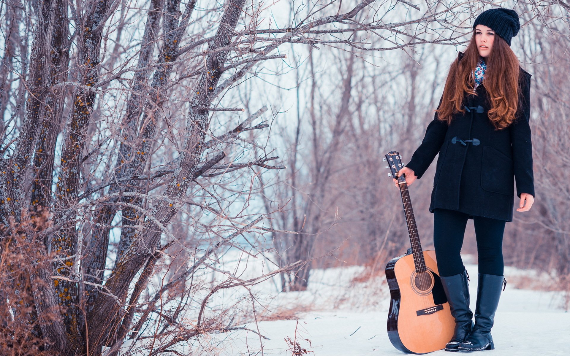 girl snow guitare