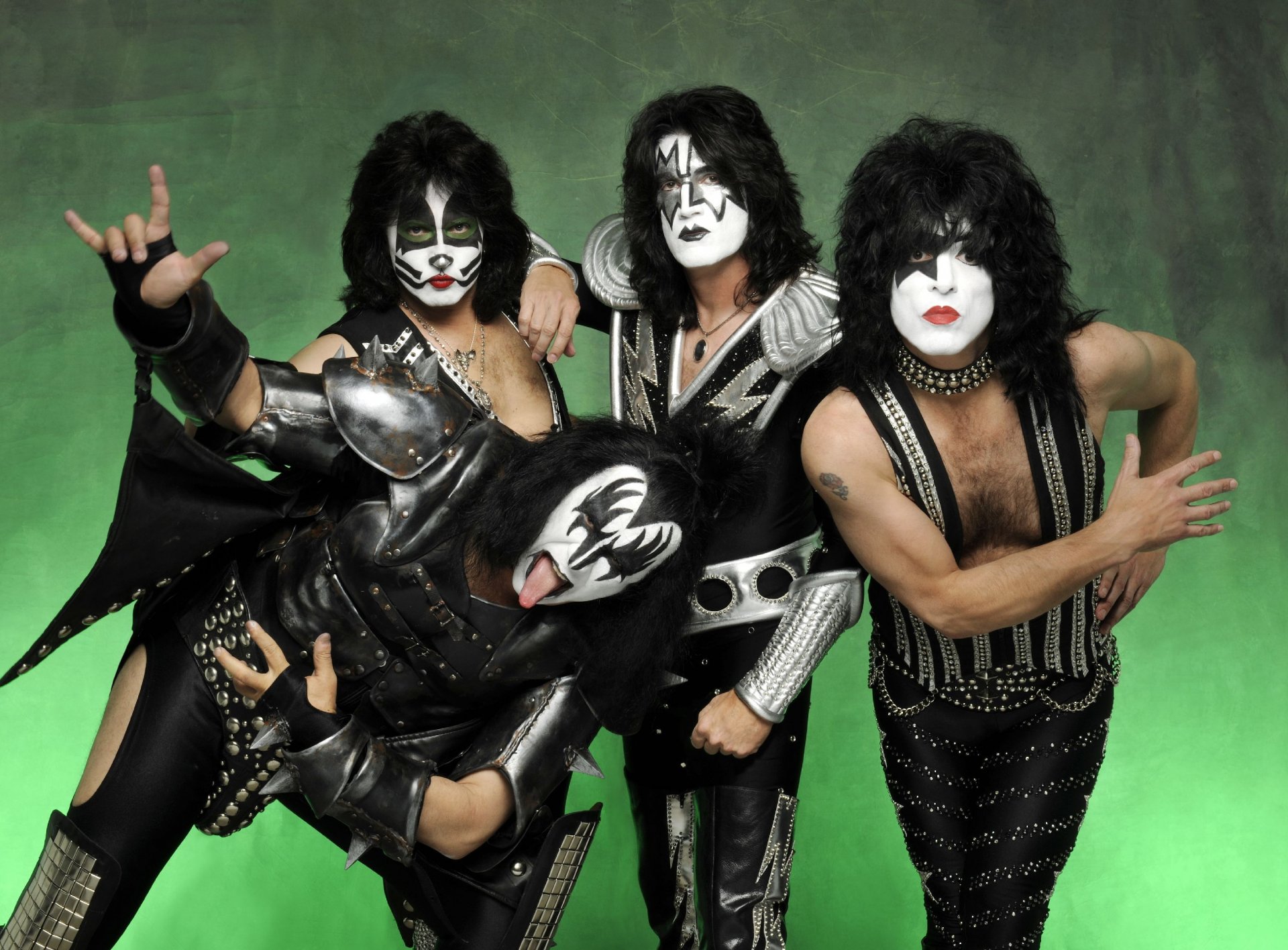 kiss rock band make-up hippie