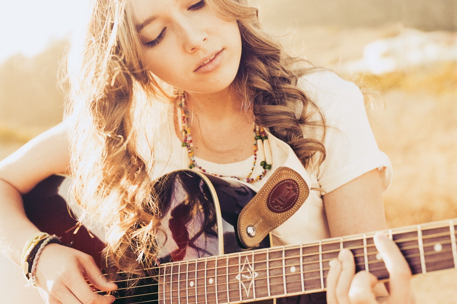 ragazza chitarra musica