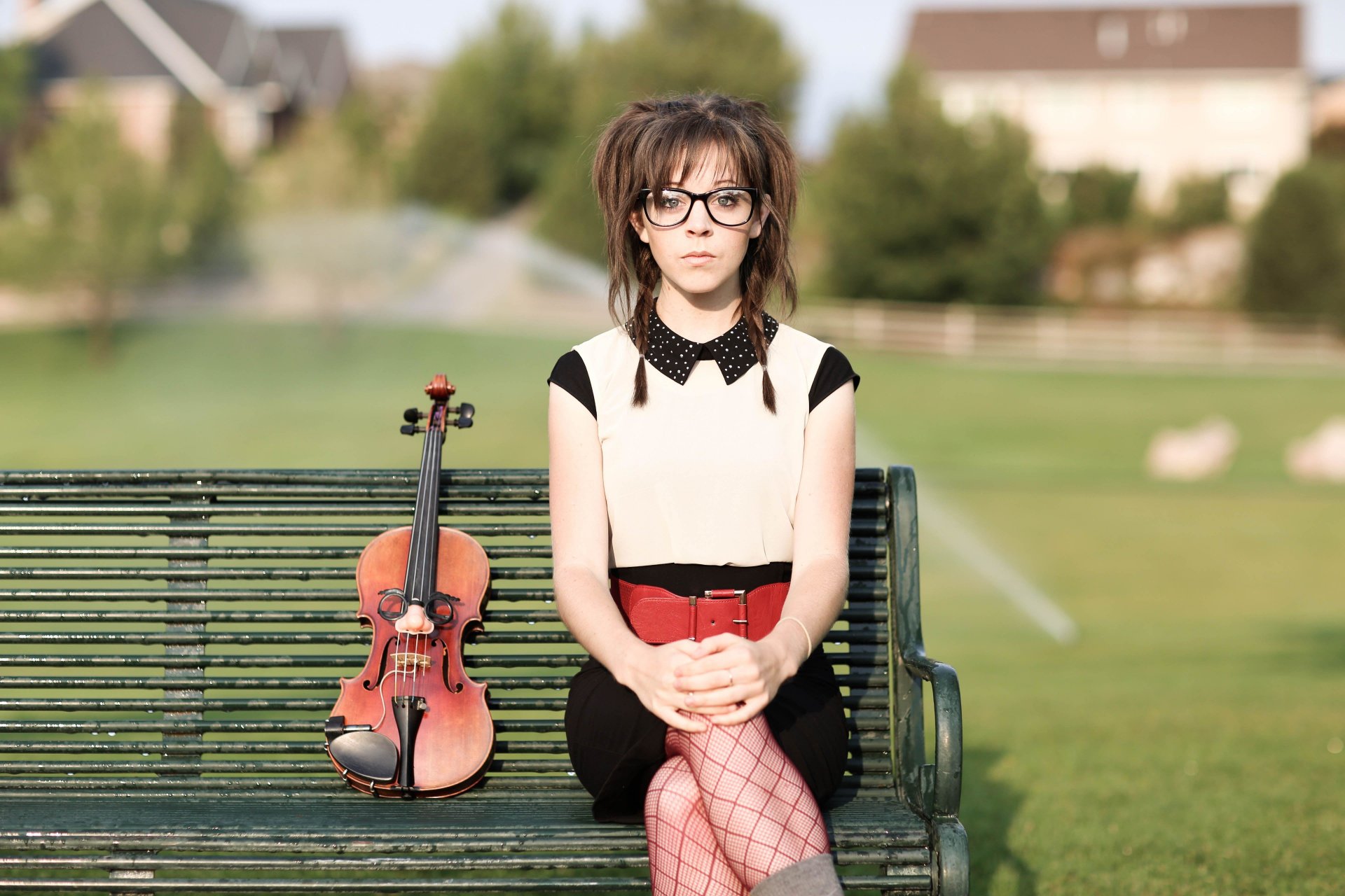 lindsey stirling skrzypce ławka