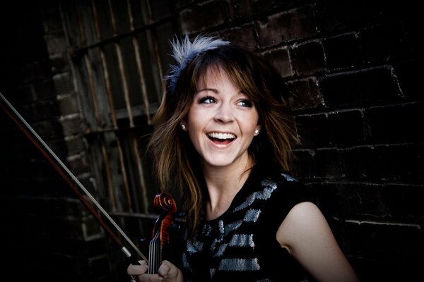 La sonriente Lindsay Stirling