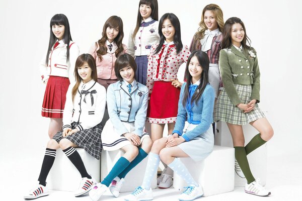 Участницы южнокорейской гёрл-группы «Girl’s Generation»