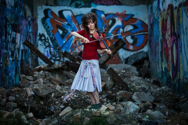 The girl with the violin Lindsay Stirling