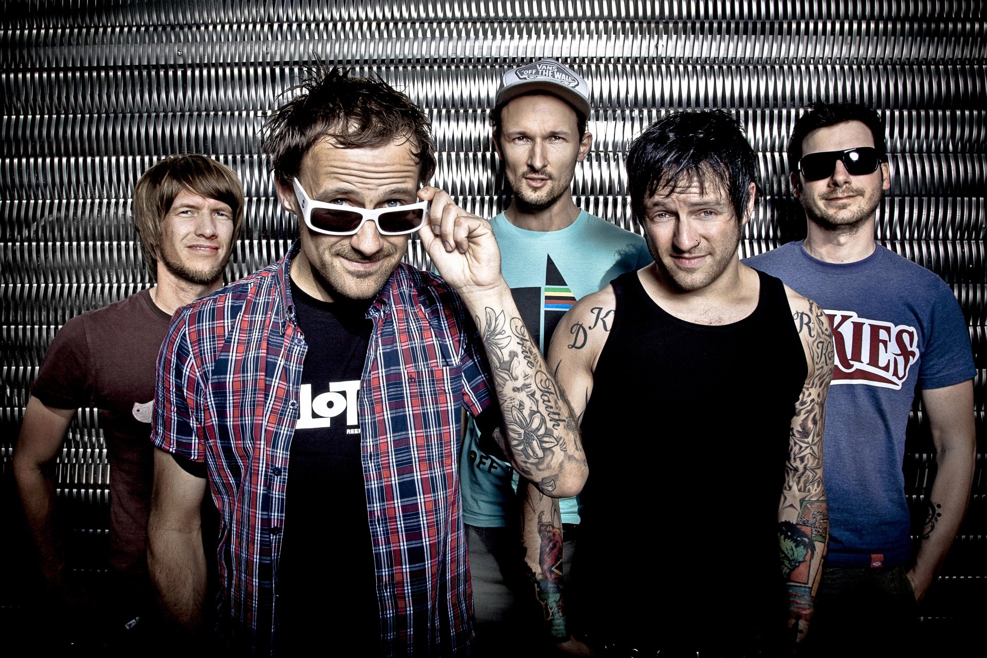 donots alemania punk pop rock ingo knollmann guido knollman jan dirk poggemann alex siedenbiedel ike hervig