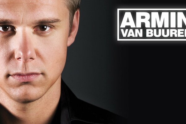 Photo du DJ Armin van Buuren en gros plan