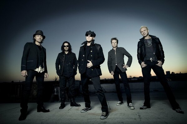 Foto auf grauem Hintergrund der Rockband skorpions