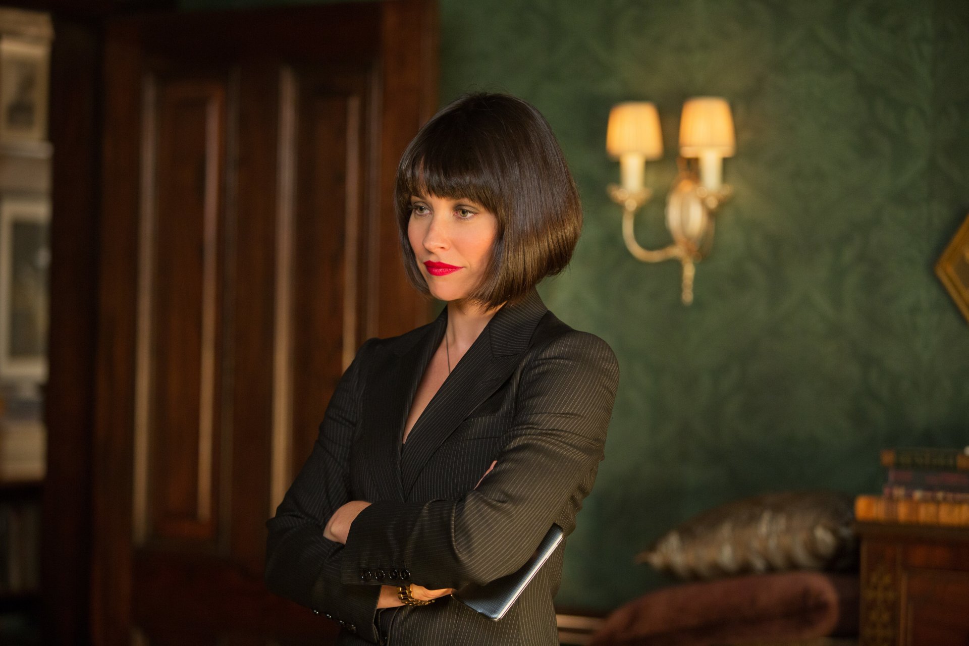 antman antman ant man movie movie 2015 year evangeline lilly hope van dyne marvel entertainment studios walt disney pictures action adventure sci-fi fantasy girl woman face green yellow eyes beauty