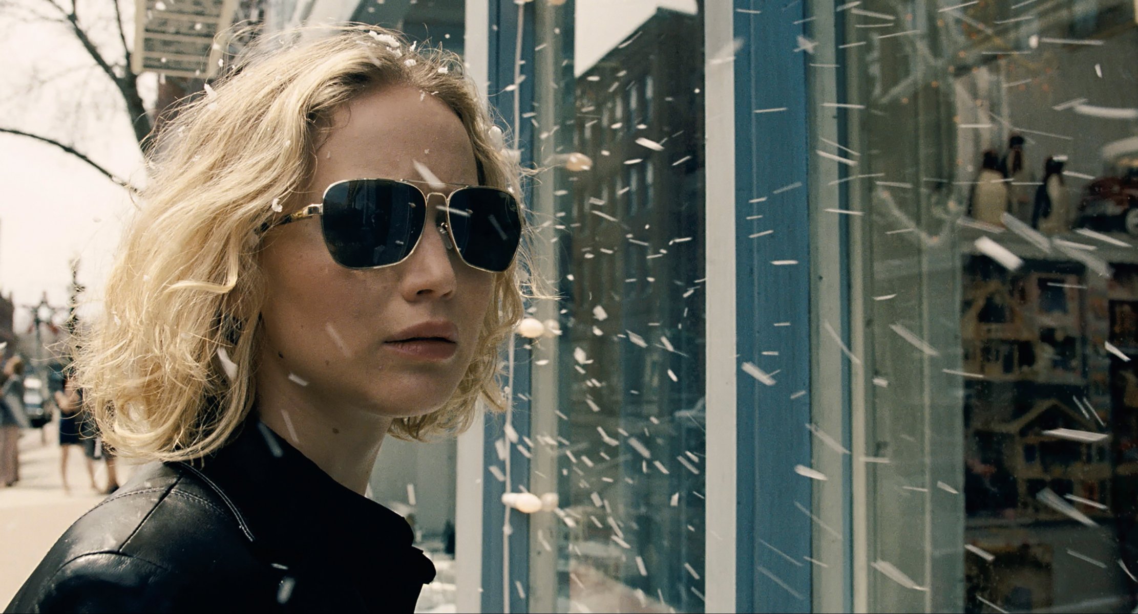 jennifer lawrence en la película 2015 joy joy