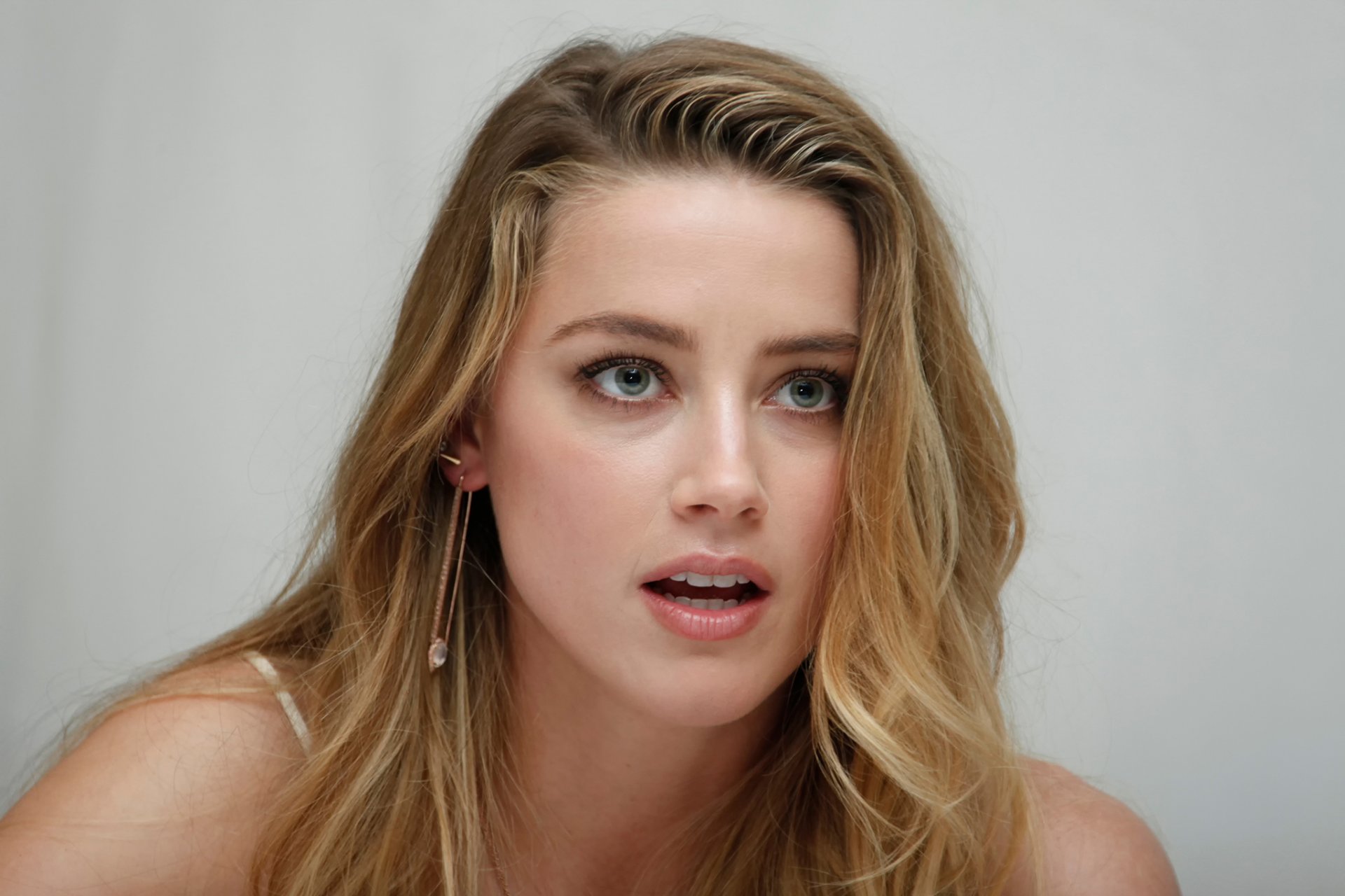 amber heard conferenza stampa film super mike xxl