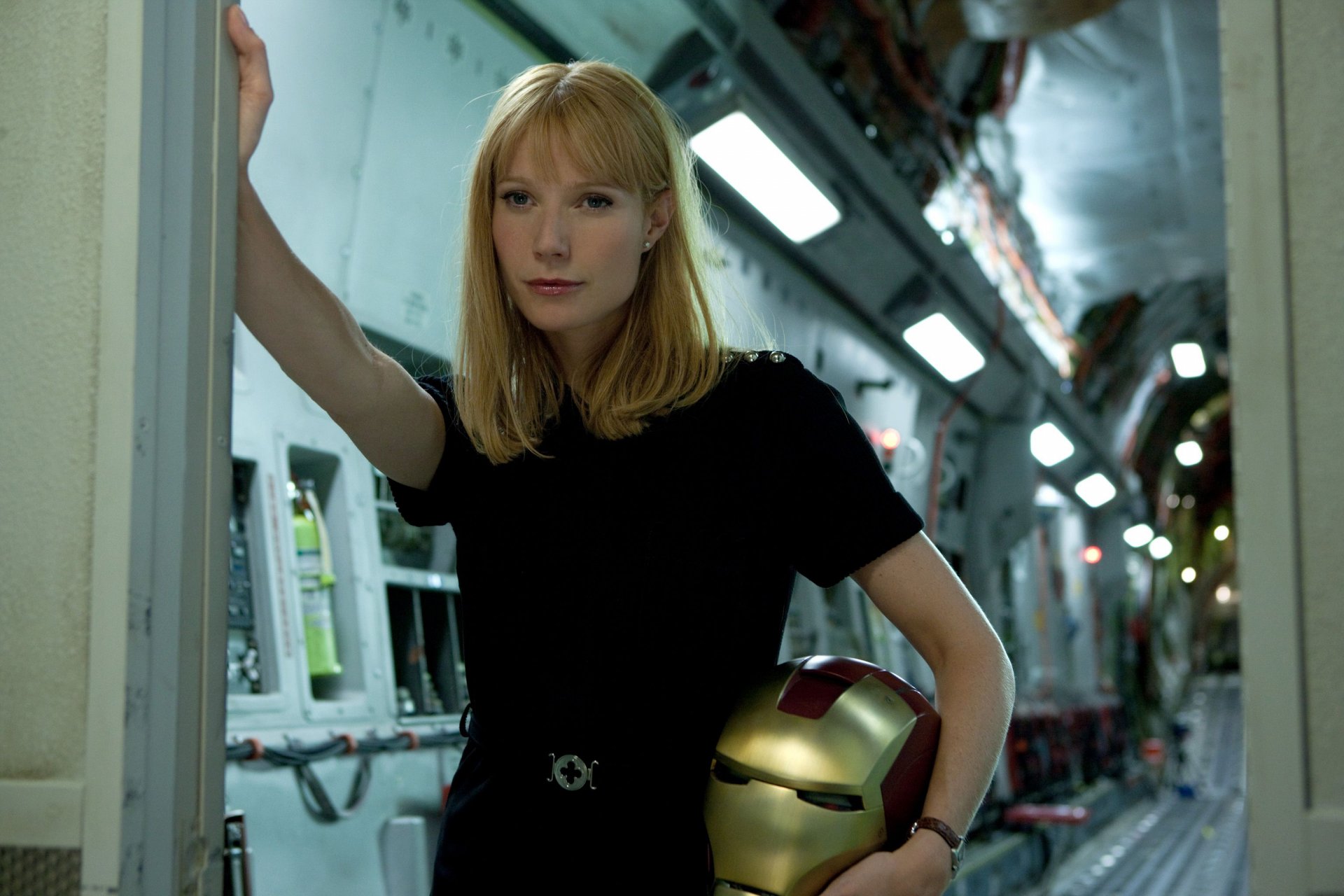 iron man 2 bande dessinée fiction gwyneth paltrow pepper potts blonde casque