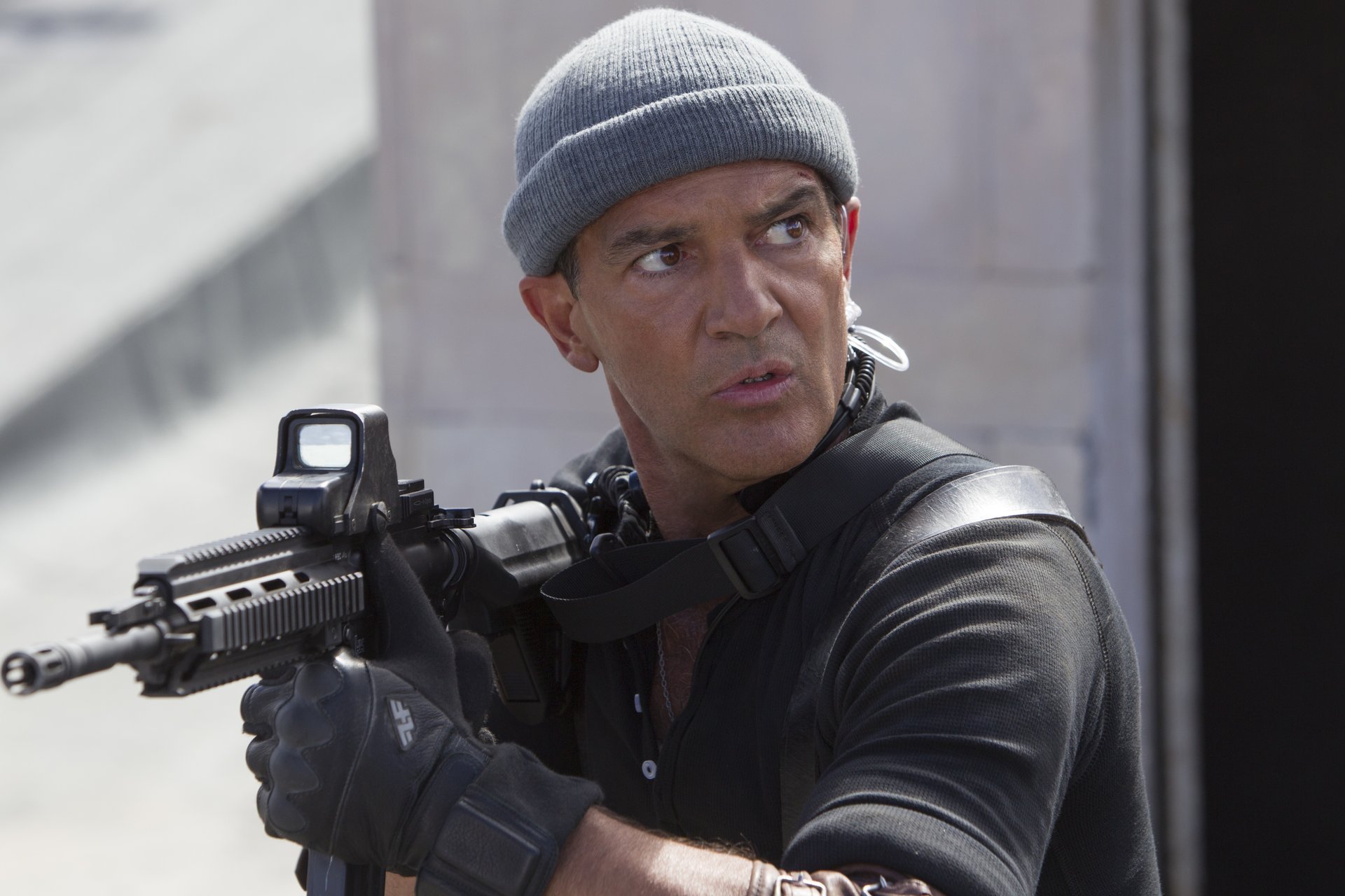 expendables 3 galgo antonio banderas chapeau arme