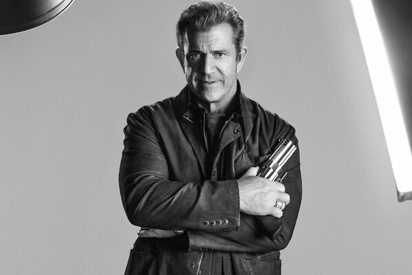 Foto in bianco e nero di Mel Gibson. The Expendables 3»