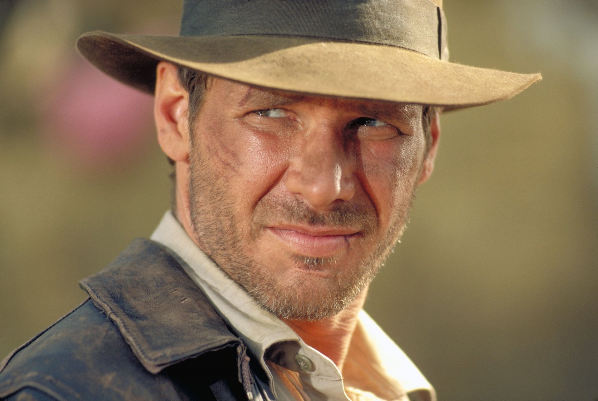 indiana jones et le temple du destin harrison ford chapeau visage regard