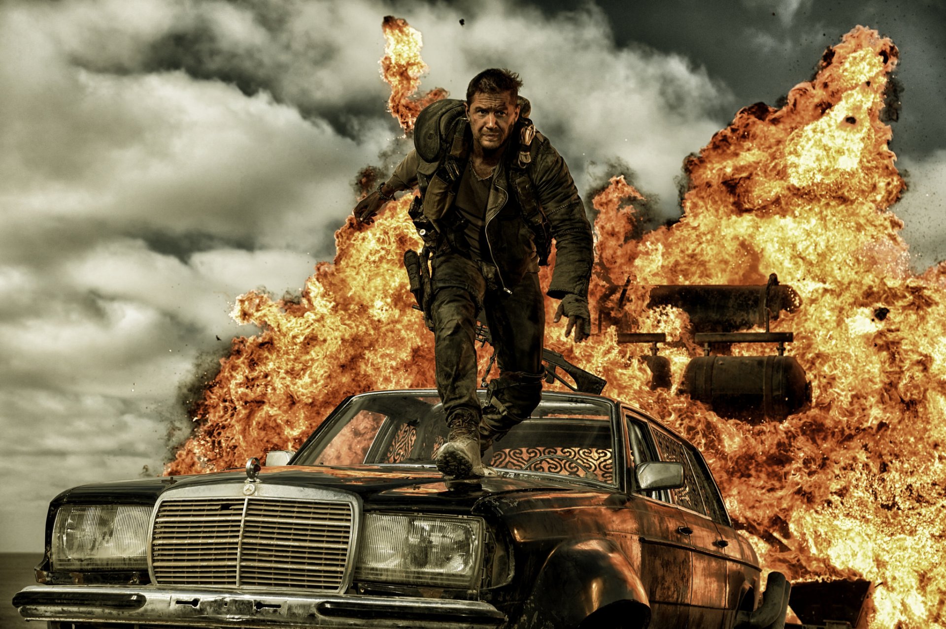 mad max road rage fury road postapokaliptika dieselpunk tom hardy explosion