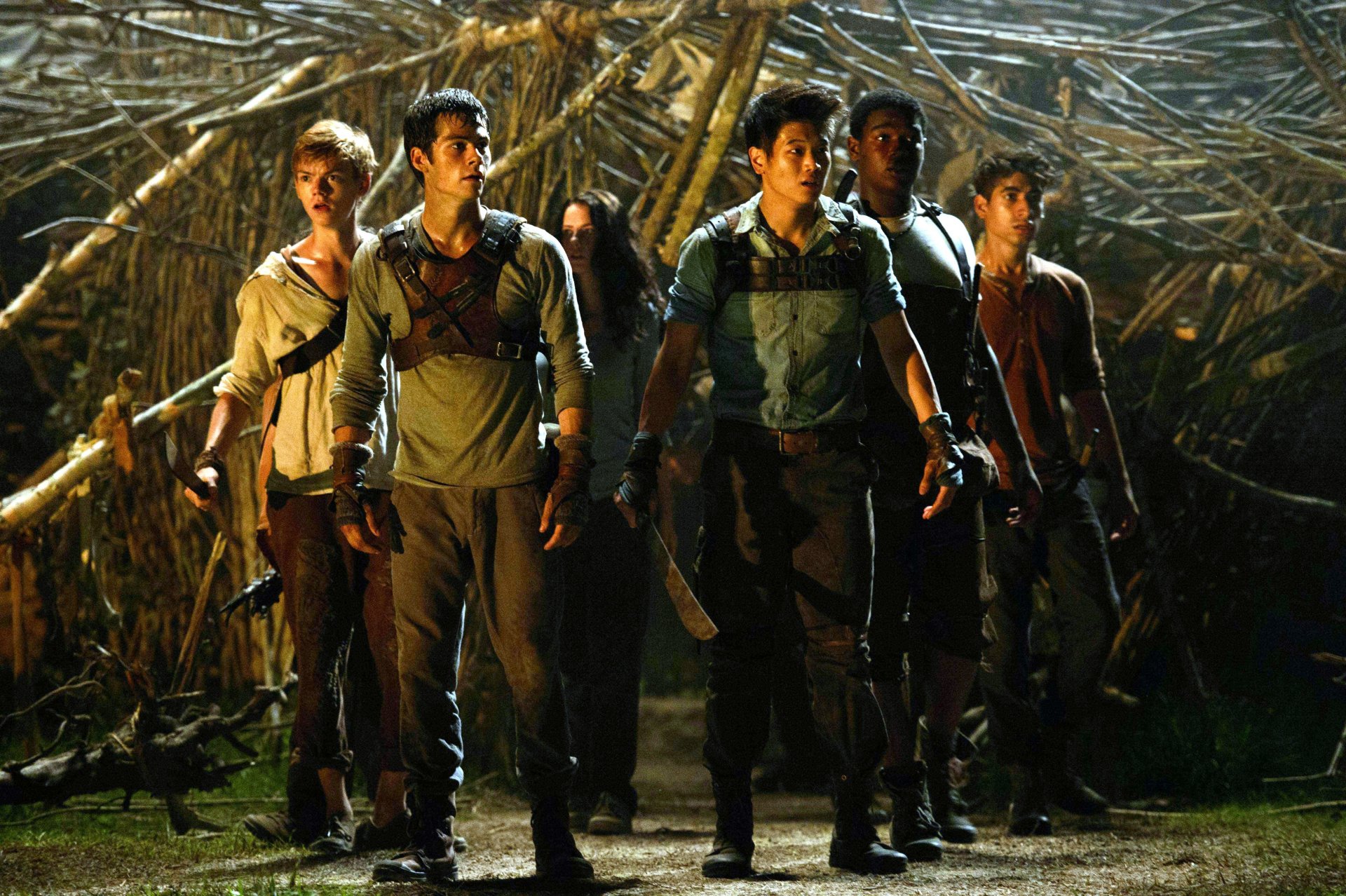 maze runner maze runner oh brien thomas sangster scodelario teresa thomas aml amin lee hong ki chłopaki dziewczyna