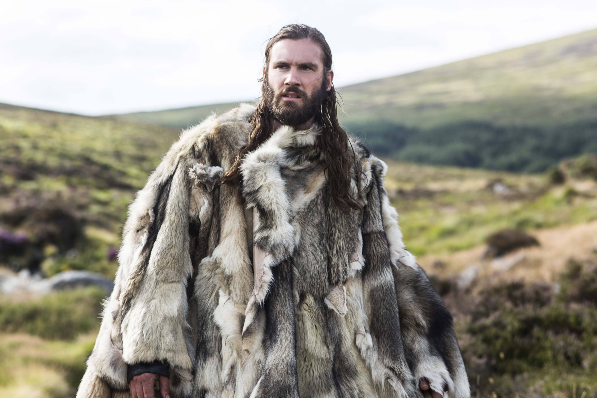 vikings série télévisée historique drame clive standen rollo fourrure