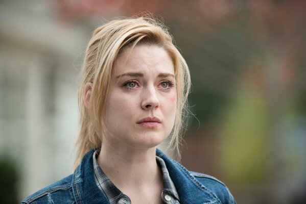 Alexandra Breckenridge from the TV series The Walking Dead