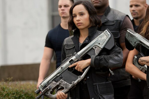 Zoe Kravitz en la película de acción divergente