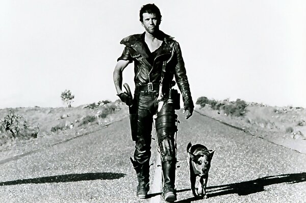 Légendaire MAD Max avec un chien