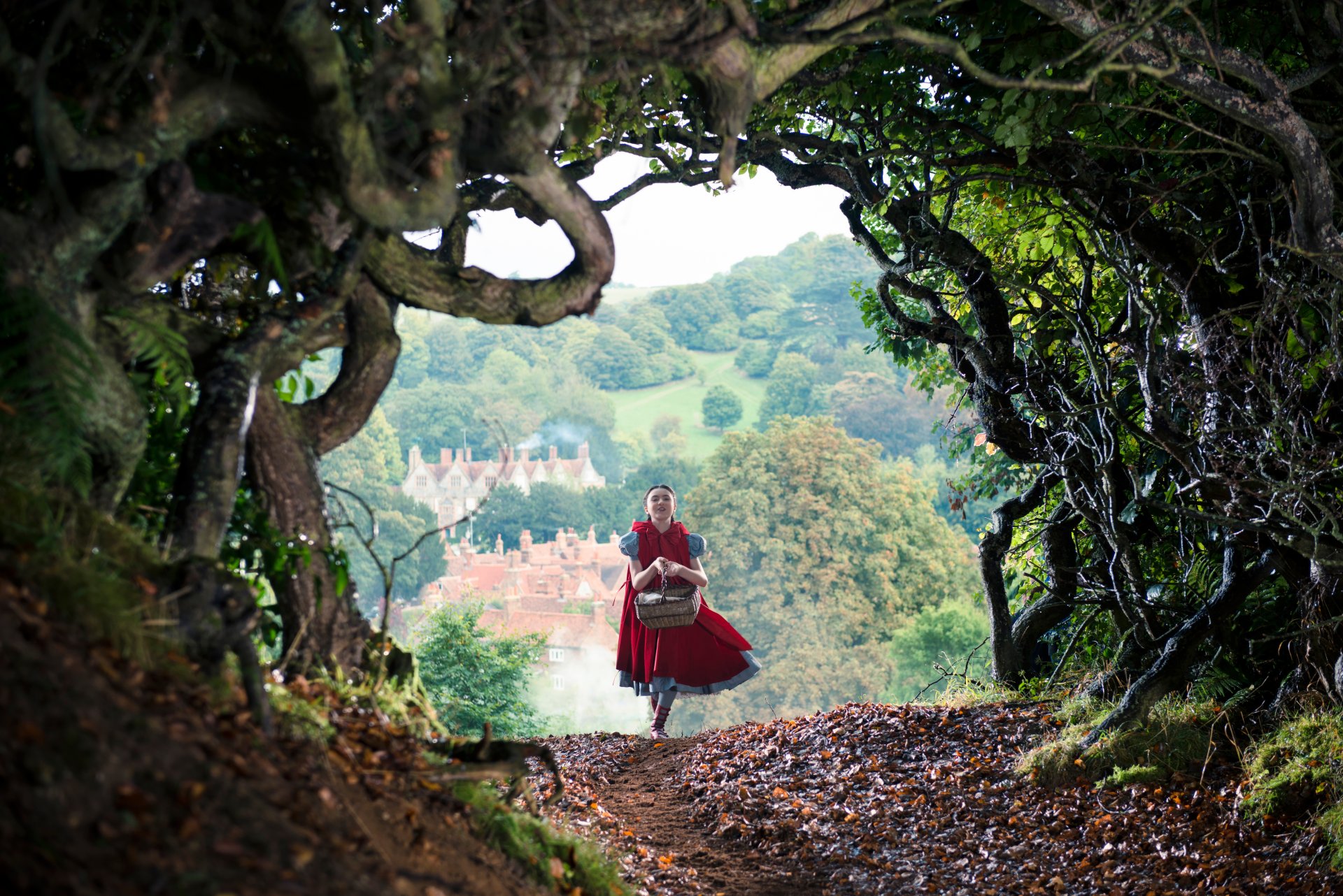 en el bosque cuanto más lejos en el bosque lilla crawford caperucita roja niña musical