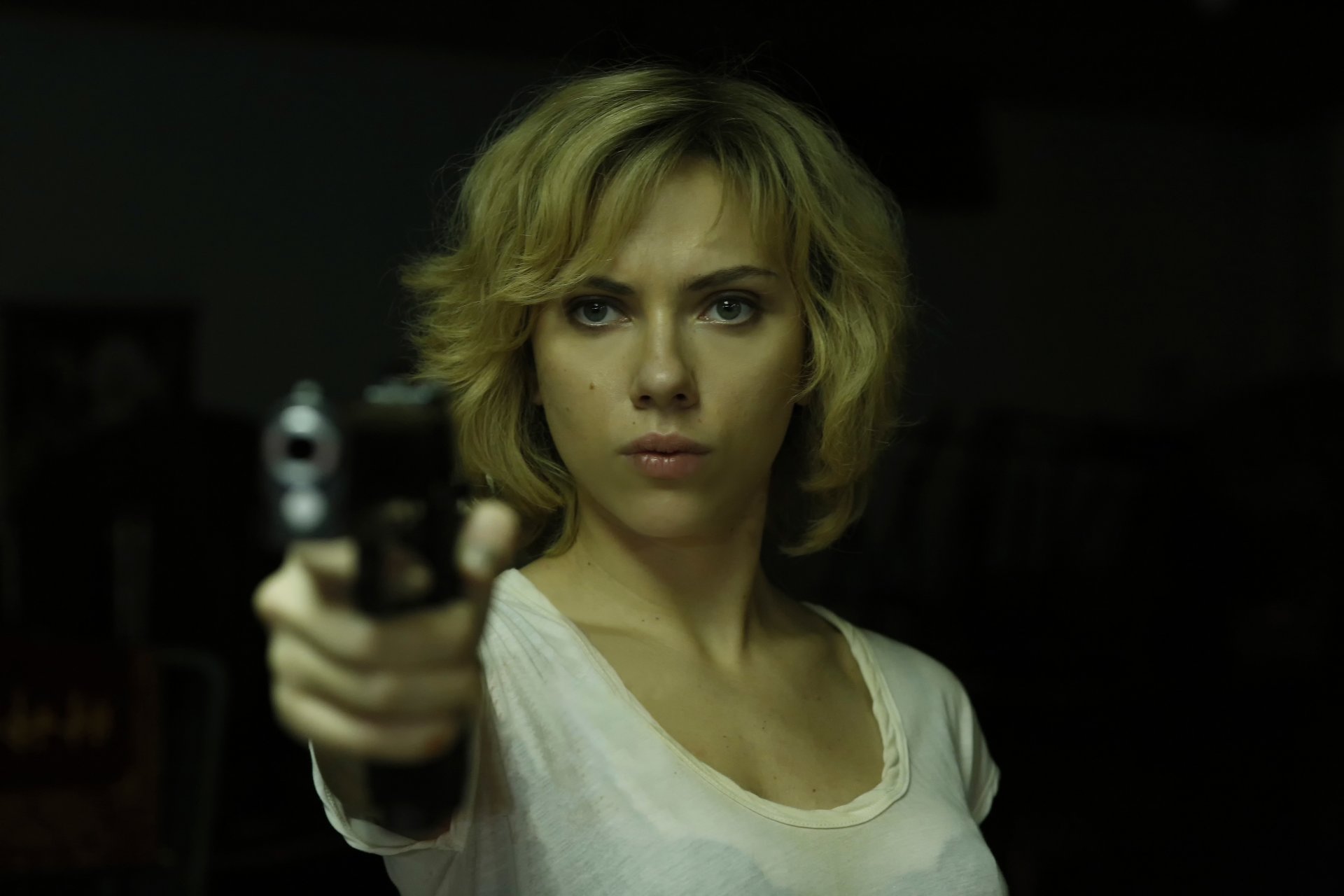 lucy scarlett johansson action fiction