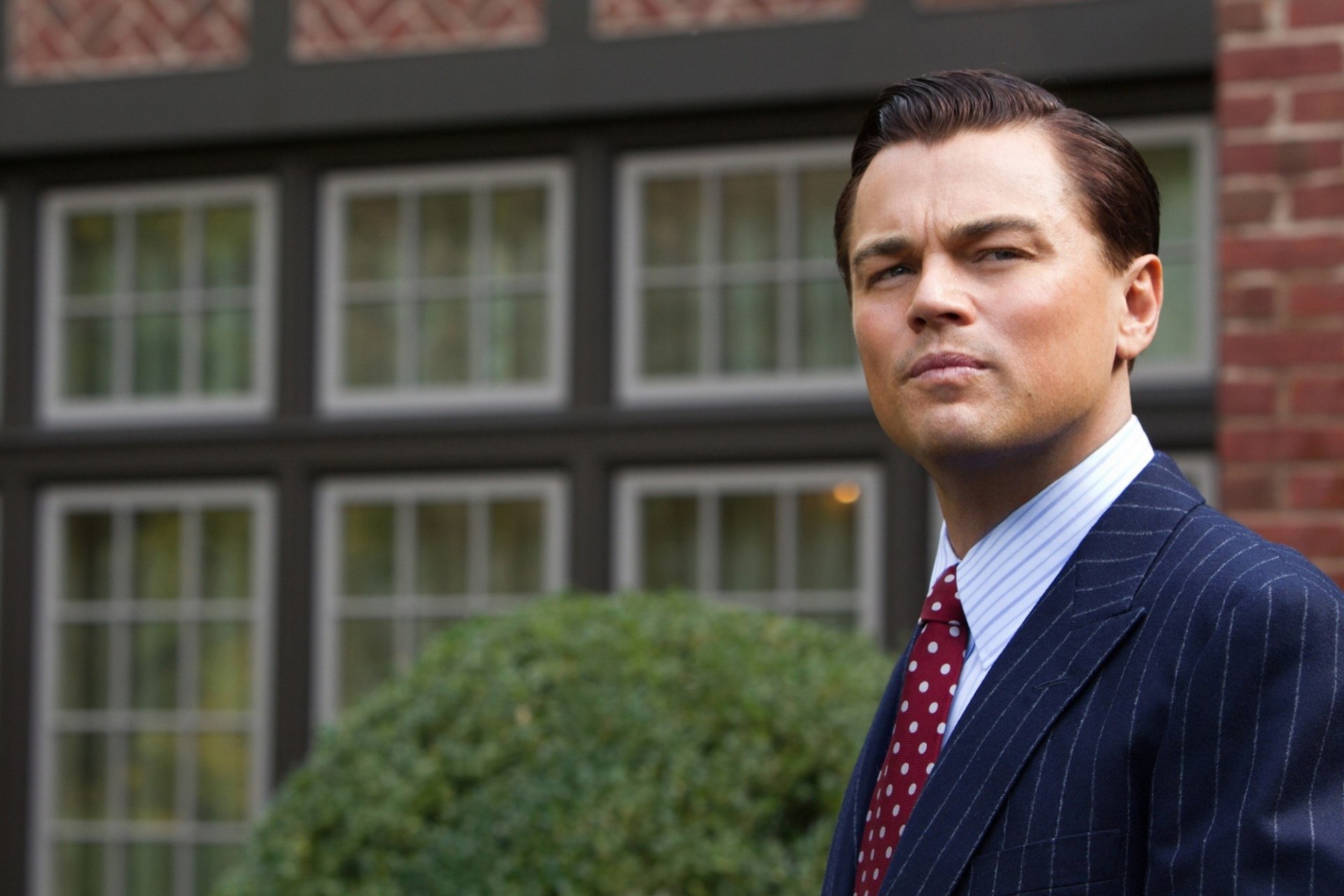 the wolf of wall street leonardo dicaprio leo dicaprio suit