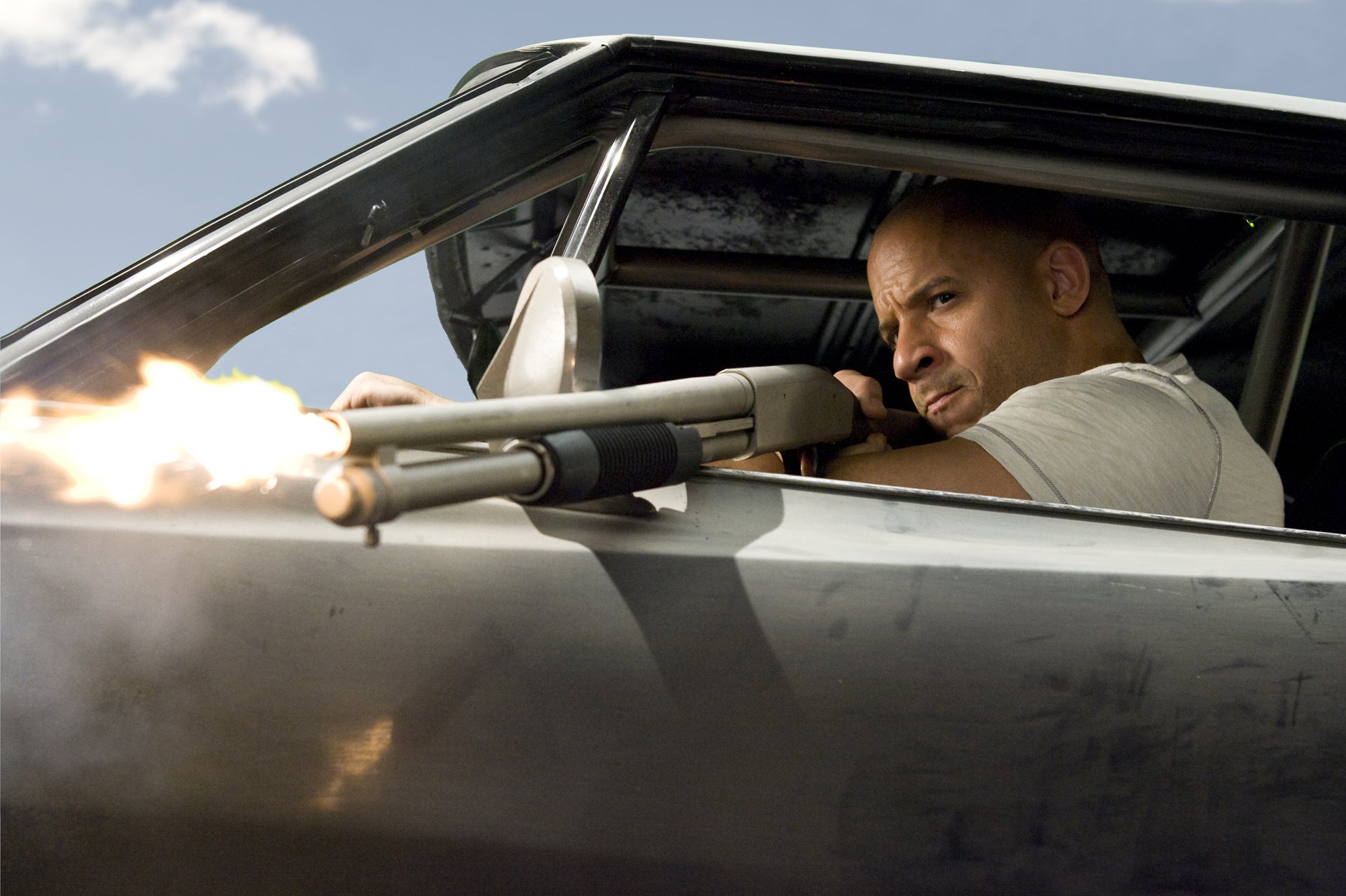 fast and the furious 4 fast&furious vin diesel dominic toretto actor a man weapon shotgun