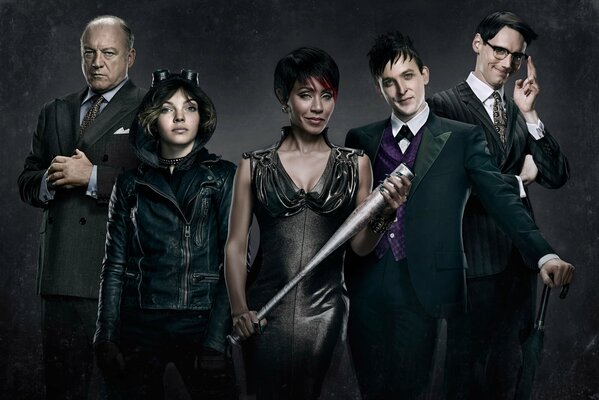 Spectacular selina Kyle with colleagues in the film